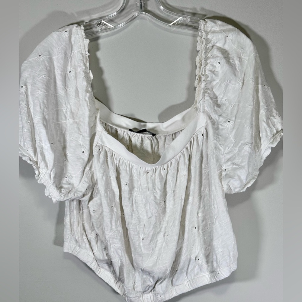 American Eagle Women’s Floral Off the Shoulders Crop Top